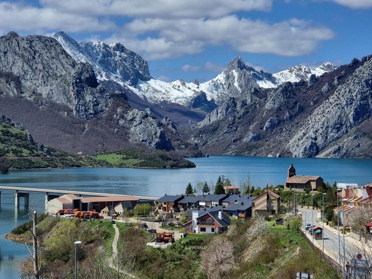 Hostal Sainz Riaño Zewnętrze zdjęcie