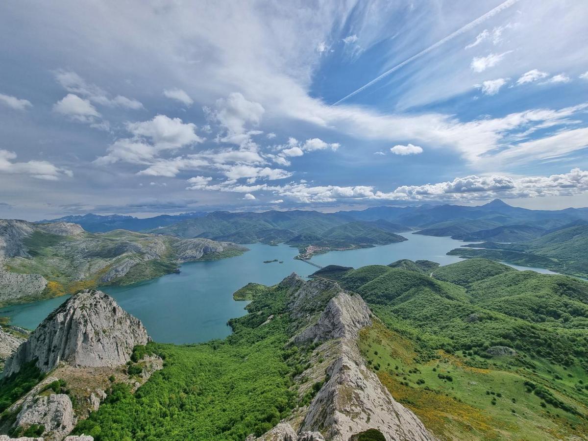 Hostal Sainz Riaño Zewnętrze zdjęcie