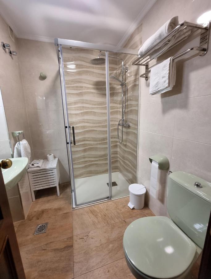 Hostal Sainz Riaño Zewnętrze zdjęcie